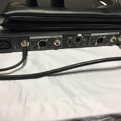 Shure UHFR UR4D 124 image 3