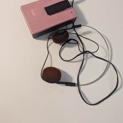 Sanyo M GP24 Pink Vintage Walkman 80s + Original Headphones (Serviced & 100% Working) image 7