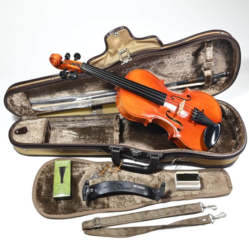 Suzuki Violin No. 330, 1/2
