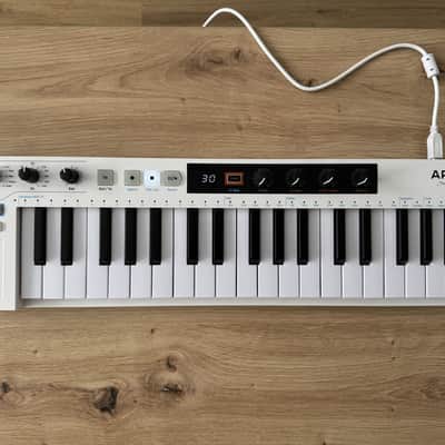 Arturia KeyStep 37 MIDI Controller 2021 - 2025 - White