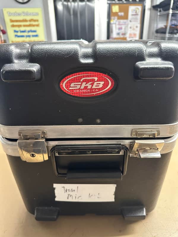 SKB Microphone case image 1