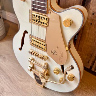 Gretsch Chris Rocha Signature Electromatic Broadkaster Jr. Center-Block Vintage White image 3