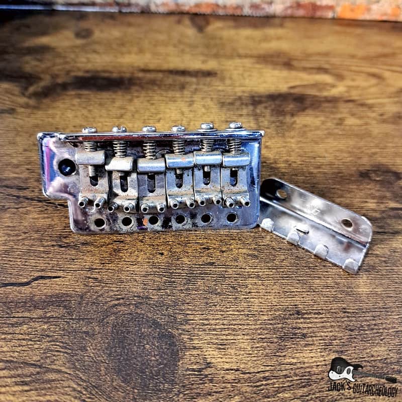 Economy Strat Tremolo *Relic* (2000s - Chrome) image 1