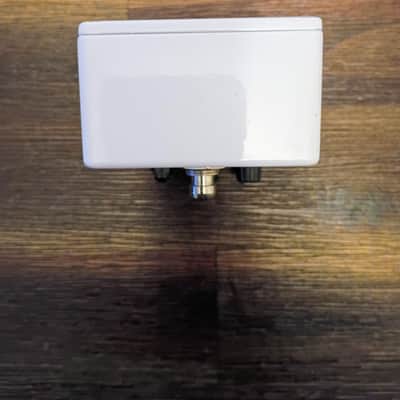 RARE Lovepedal COT 50 Gold (3-Knob) White image 5