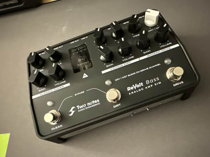 Two Notes ReVolt Bass