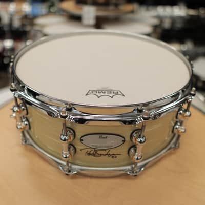 Pre-Owned Pearl Music City Custom 5.5x14" Masters Maple Reserve Snare Drum (Nicotine White Marine Pearl) image 2