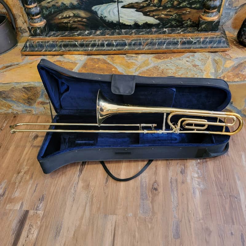 King Cleveland 605 F Trigger Trombone Gold Brass With Mouth Piece And Case image 1