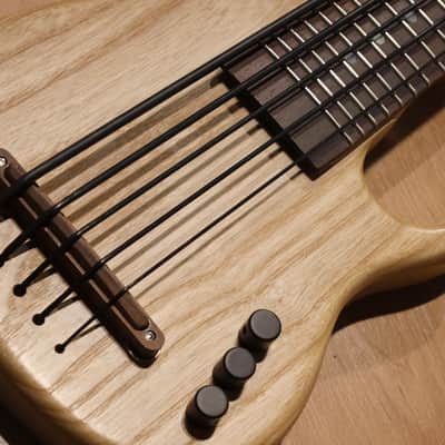 Kala U Bass California Fretted 5 Swamp Ash image 5