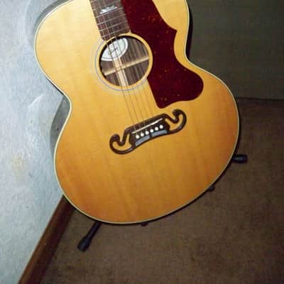 2019 Gibson SJ 200 Custom Shop Special Rosewood Back and Sides Acoustic Electric Bear Claw image 2