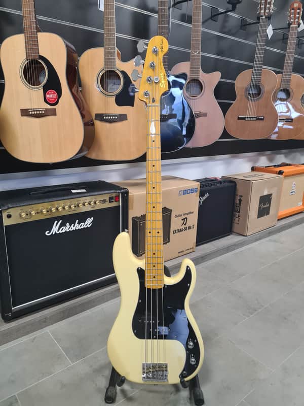 FENDER Squier Matt Freeman Precision Bass Vintage White Basso Elettrico image 1
