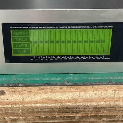 Behringer Ultra-Curve Pro DSP8024 Digital 24-Bit Dual DSP Mainframe Equalizer and Multi-Effect 2000s - Silver TGHM image 10
