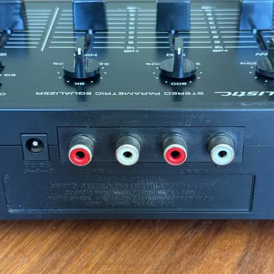 Realistic 32-1106 3 Band Stereo Parametric Equalizer 1980s image 3