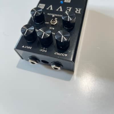 REVV G4 Distortion 2018 - 2021 - Black image 3