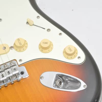 Fender Japan ST62-70TX 3TS CRAFTED Electric Guitar Ref No 7642 image 3