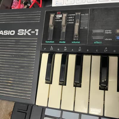 Casio SK-1 32-Key Sampling Keyboard 1986 - Black image 3