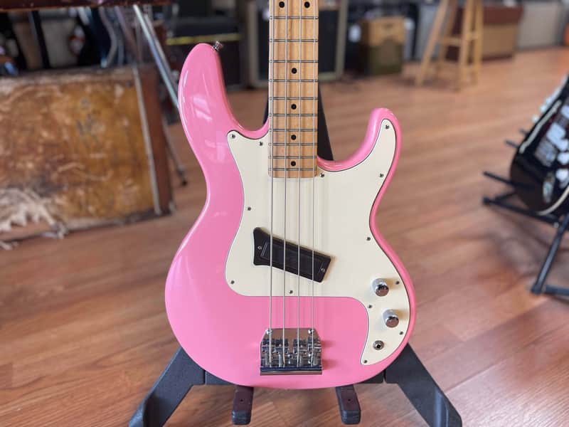 Peavey T-20 bass guitar OHC Shell Pink! image 1