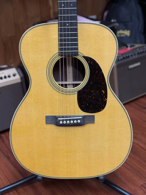 Martin 000-28 Standard Series Auditorium Acoustic Guitar.- Natural Gloss- w/hard case New! image 1