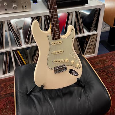 Fender American Vintage II 1961 Stratocaster 2022 - Olympic White image 3