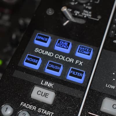 Pioneer CDJ-2000 Nexus (x2) with DJM 900 Nexus 4-Channel Mixer 2010s - Black image 17