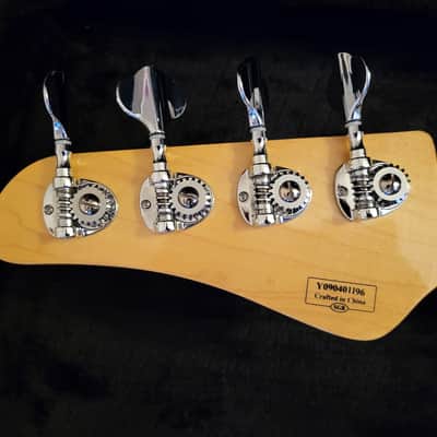 Schecter Vintage Jazz Bass image 10