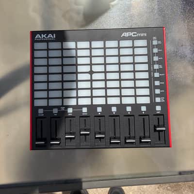 Akai APC Mini MKII MIDI Controller 2023 - Present - Black image 2