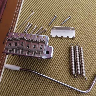 FENDER STRATOCASTER JAPAN 1980's 90's VINTAGE 57-62 REISSUE BRIDGE VIBRATO SYSTEM COMPLETE CLEAN image 1