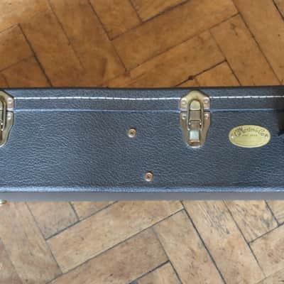 Martin 545 Martin deluxe D (14 fret fits D-28 D-35 D-45 D-35 and others) hard shell case 2000's - Black / Green image 5