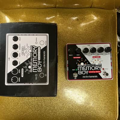 Electro-Harmonix Memory Boy Analog Delay / Chorus / Vibrato 2009 - Present - Black / White / Red used image 2