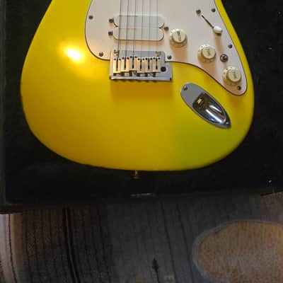 Fender Strat Ultra 1991 Graffiti Yellow REF. Ebony image 2