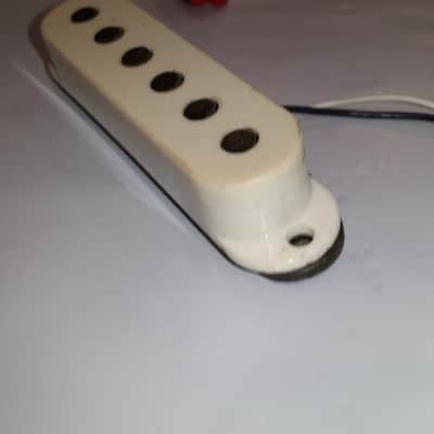 FENDER STRATOCASTER PICKUP early1980s Grey Bottom, meter read 5.93 image 4