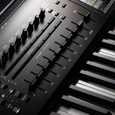 Korg KRONOS373 73-Key Dynamic Synthesizer Workstation with 9 Distinct Sound Engines image 5