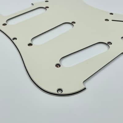 Silver Sky Se parchment pickguard, pickup covers, knobs & switch tip image 5