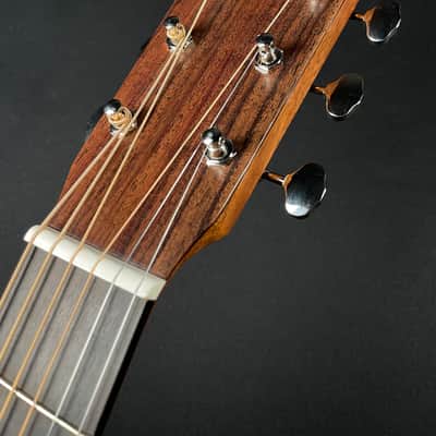 Martin D-18 Standard w/Hardshell Case - 1933 Ambertone (2025) image 9