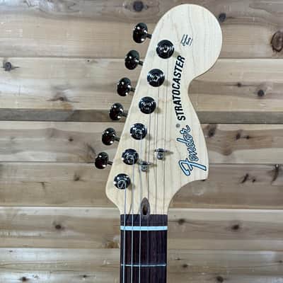 Fender Limited Edition American Performer Timber Stratocaster Electric Guitar - Honey Burst image 3