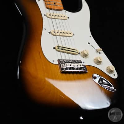 Fender Stratocaster Hot Rod '57 from 2007 in Sunburst image 2