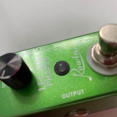 Rowin LEF-313 Mini Pedal Phaser - Vintage Electric Guitar Effect Pedal - 3.5" image 11