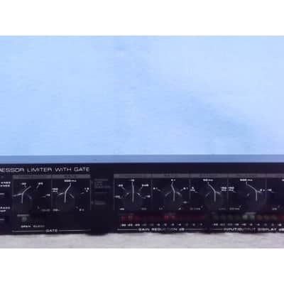Alesis 3630 Dual-Channel Compressor / Limiter with Gate image 3