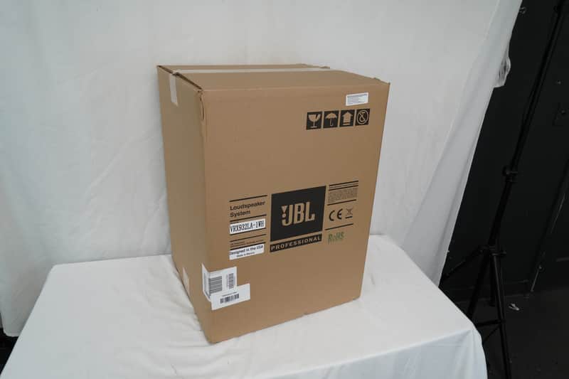 JBL VRX932LA-1WH 12" 800 Watt 2-Way Passive Line-Array Speaker in White image 1