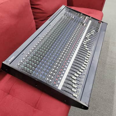 Yamaha MG32/14FX 32 Channel Mixing Console - Blue image 10