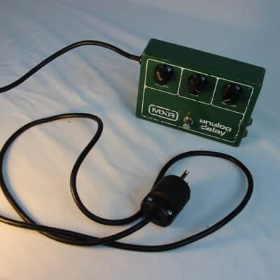 MXR M-118 Analog delay pedal 1978 green image 13
