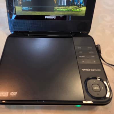 Philips Philips PD700/37 White Black 7 Inch LCD Screen Portable DVD Player. image 10