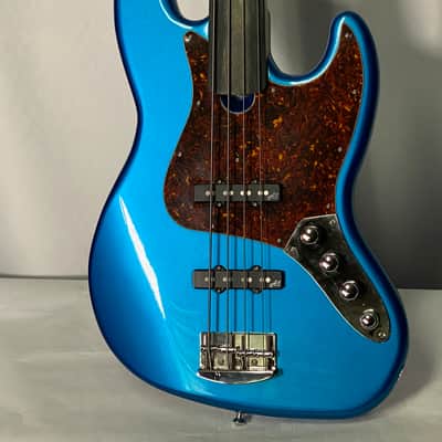 Roscoe Classic JJ 4 String FRETLESS Bass Lake Placid Blue image 9