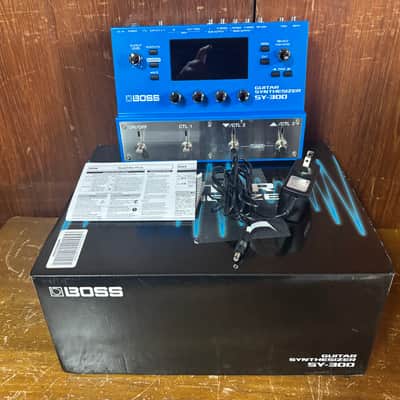 BOSS SY-300 Guitar Synthesizer w/ box, power supply