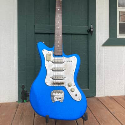 Fujigen Gakki  Blue sparkle Jazzmaster copy image 1