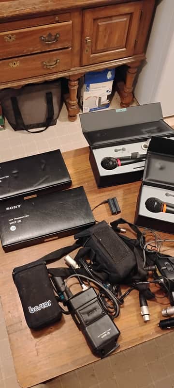 Sony Wireless microphone set (2). Mid 90s - Black image 1