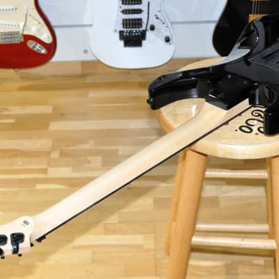 ESP LTD M-1000 Maple BLK Deluxe Series / Made In Korea / M-1000M / W25011194 image 9