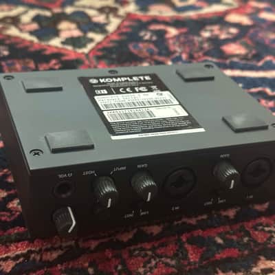 Native Instruments Komplete Audio 2 Desktop USB Audio Interface 2019 - Black image 3