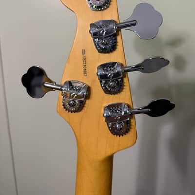 Fender American Professional II Precision Bass V with Maple Fretboard 2020 - Present - Miami Blue image 15