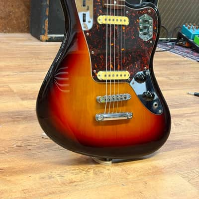 Fender Jaguar Baritone 2004 - Sunburst image 2