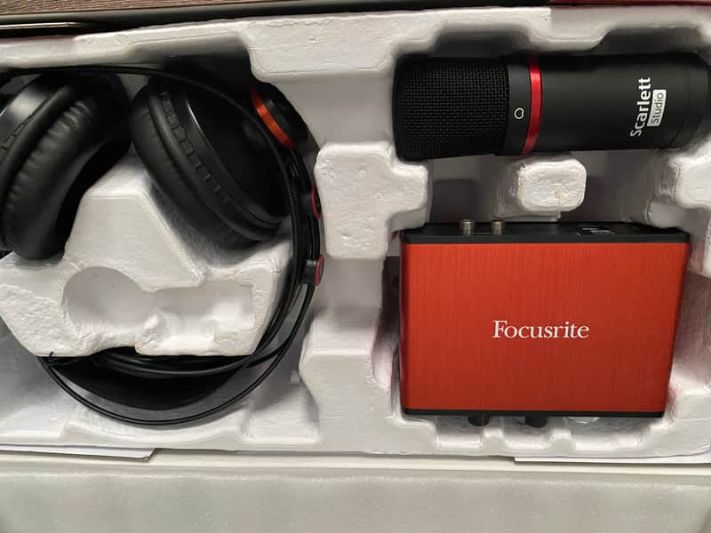Focusrite Scarlett Solo 2nd Gen Studio Bundle with Headphones,Mic and Cable 2016 - 2018 - Black/Red image 1